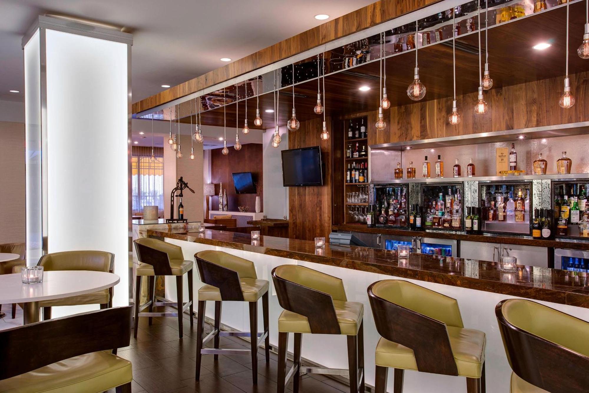 Dallas-Addison Marriott Quorum By The Galleria Bagian luar foto